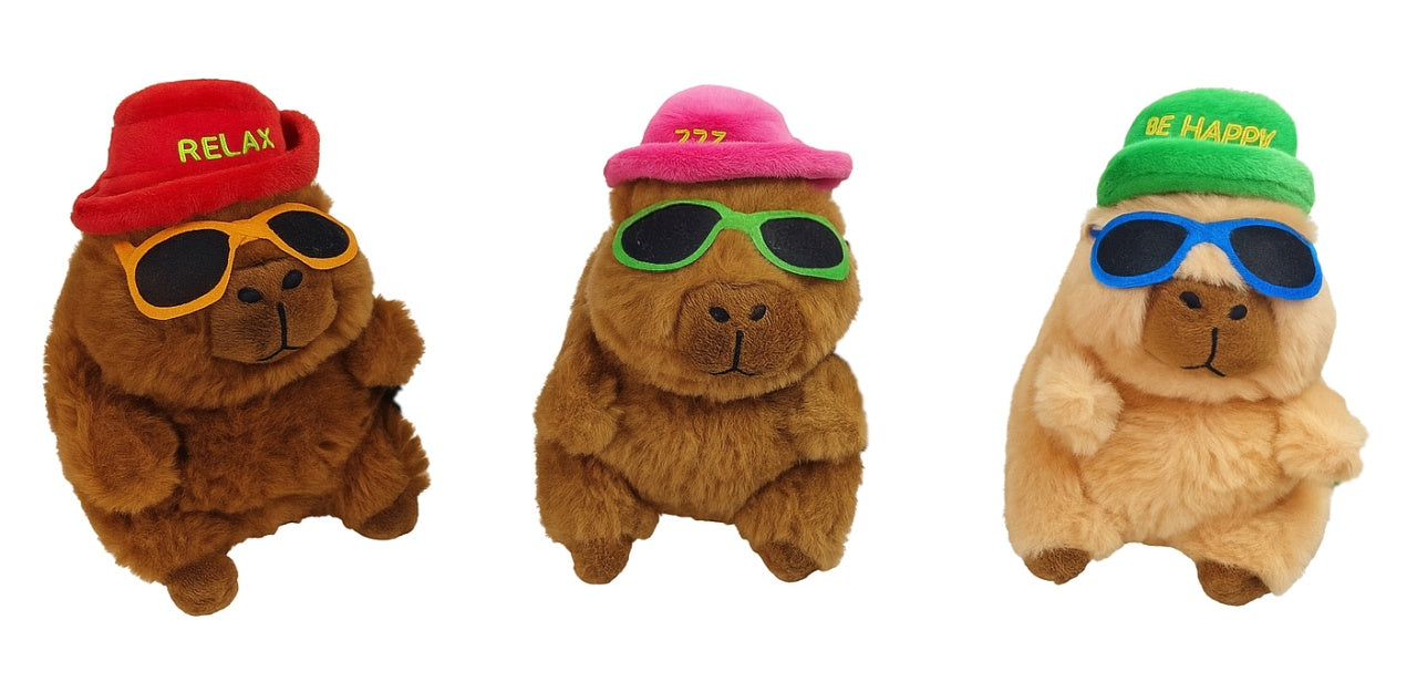 Capybara 3-fach sortiert mit Hut und Sonnenbrille, 17 cm