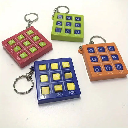 Tic-tac-toe-Spiel Mit Schloss-Schlüsselanhänger