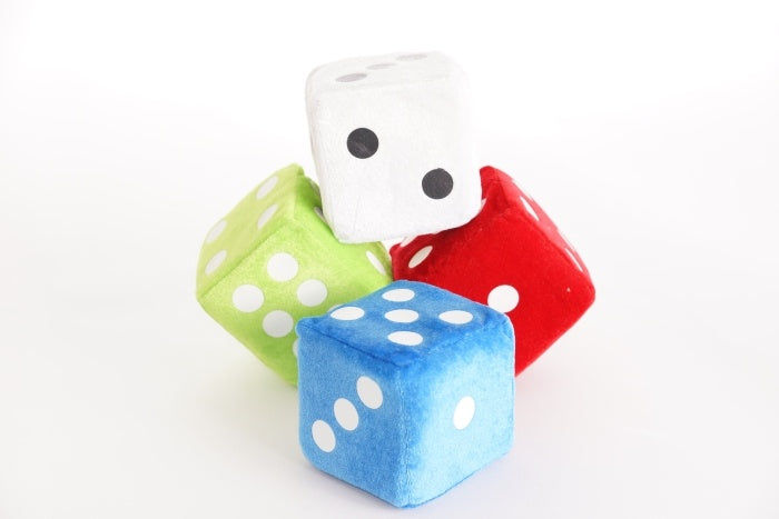 candytoys.ch Plüsch Würfel 4 Farben sortiert ca 10 cm candytoys.ch Switzerland