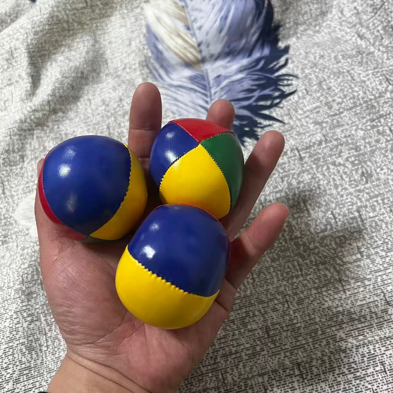 Elektroniktrade Jonglierball-Set – Leuchtend farbige Akrobatikbälle 3er Set